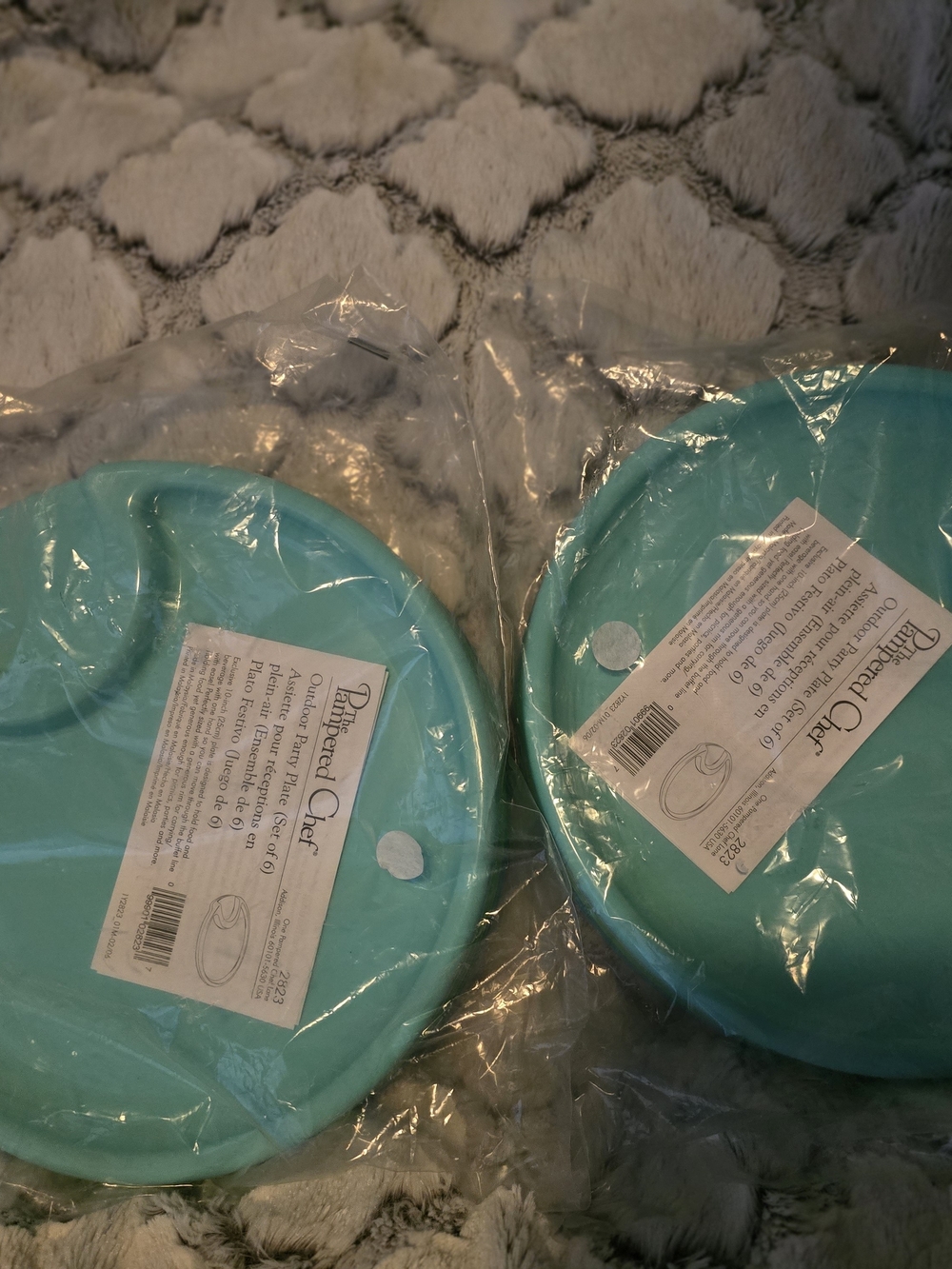 Pampered Chef Outdoor Party Plate  - 2 Sets Of 6 NWT Sealed